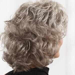 NWT Long Color Me Beautiful Wig by Paula Young 56 Light Grey. Average Size
